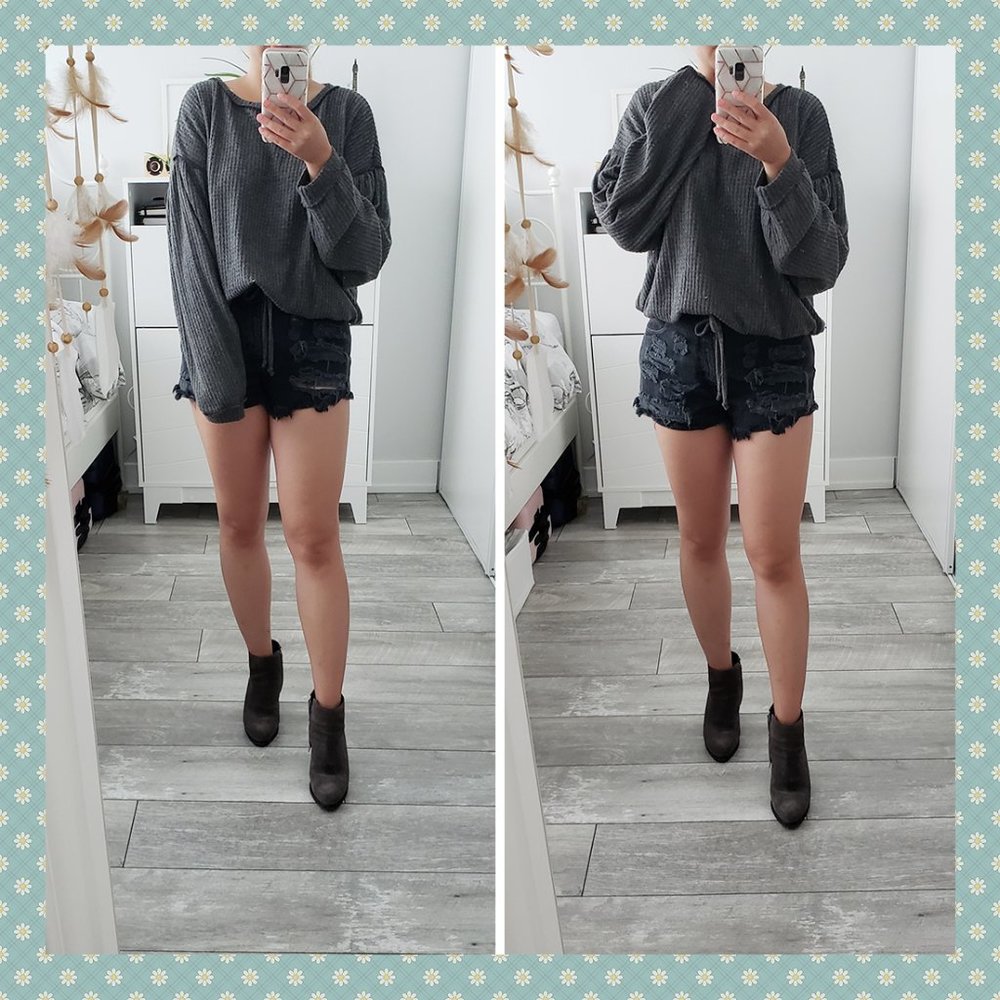 BNWT Socialite Waffle Knit Grey Sweatshirt